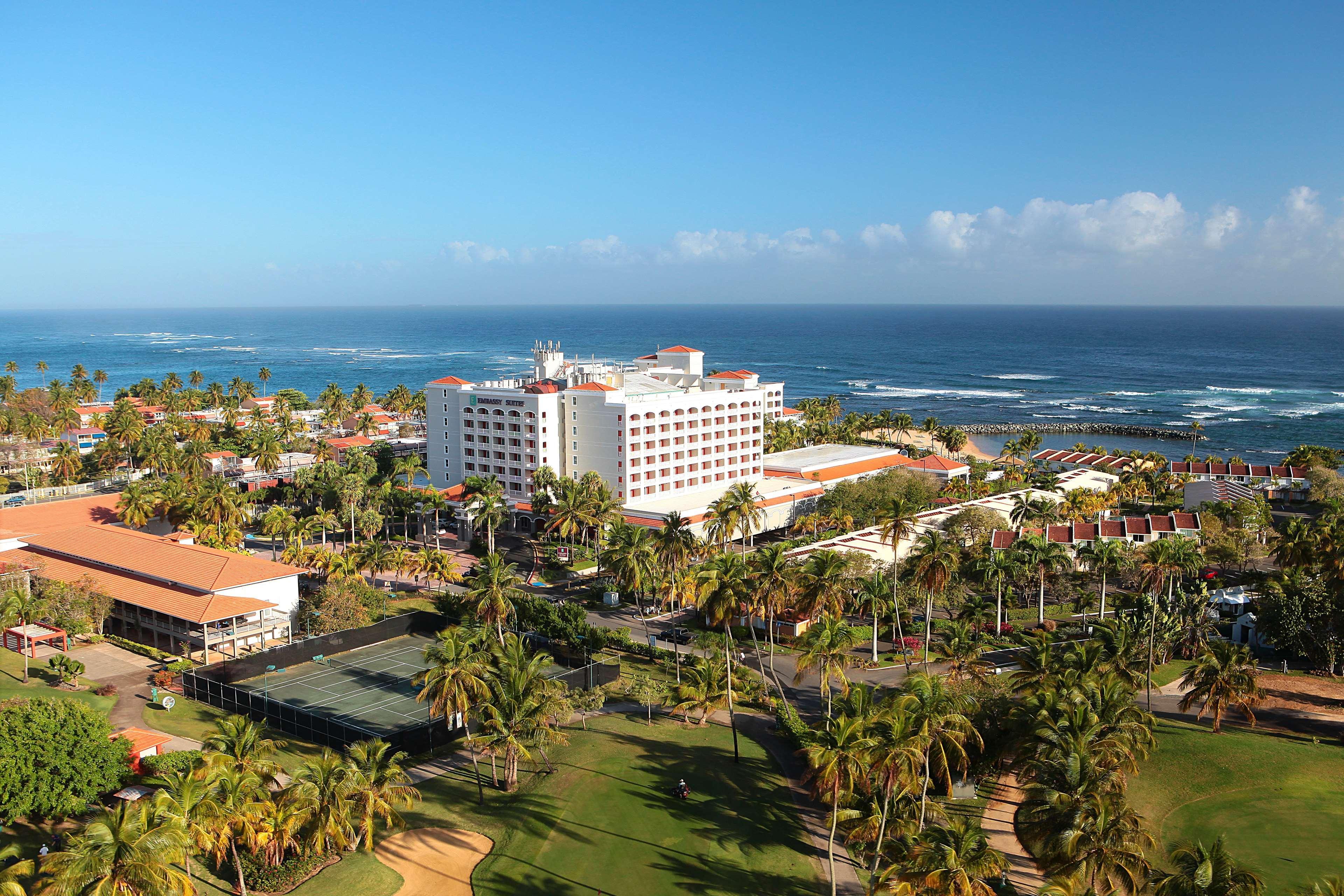 Embassy Suites By Hilton Dorado Del Mar Beach Resort Exterior photo